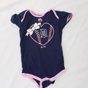 Detroit Tigers Baby Girl Onesie Size 24 Month Baseball Navy Blue Pink Heart 24m